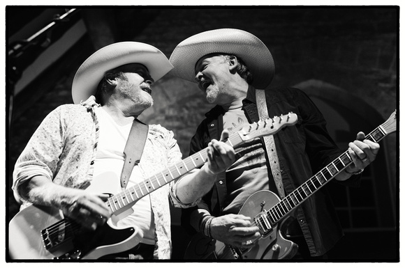 Los Pacaminos @ Tithe Barn